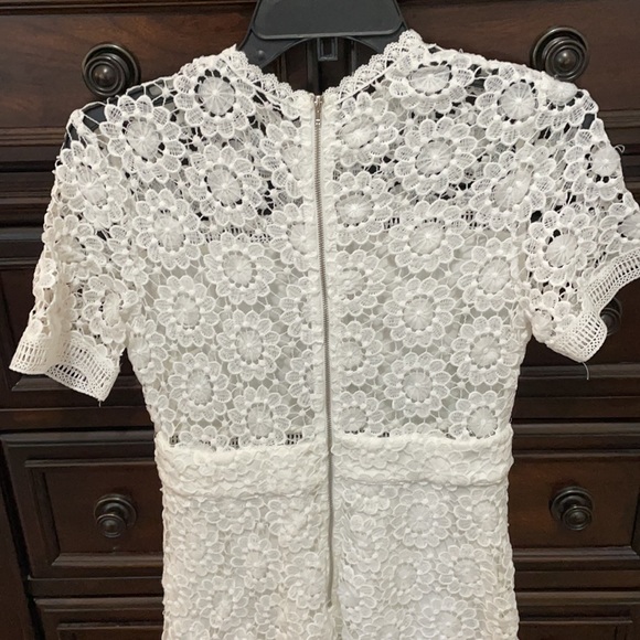 white lace Crocheted dress size 6 - Picture 6 of 11